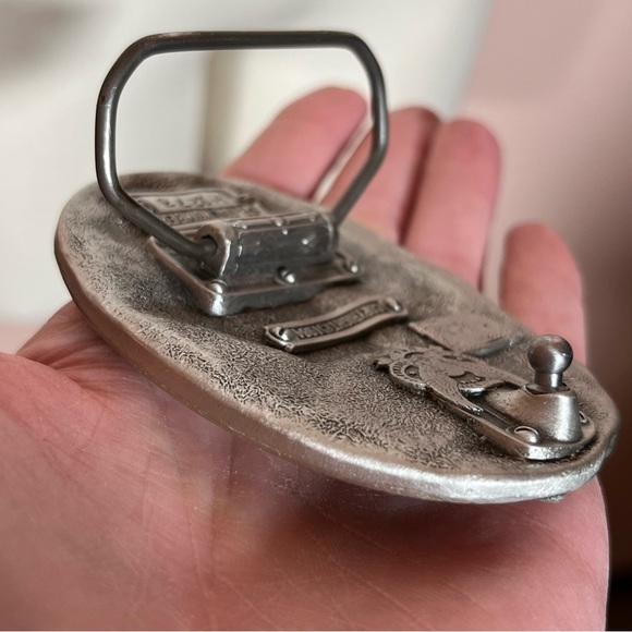 Vintage 1980's Las Vegas Heavy silver western trucker belt buckle made in USA - Picture 5 of 17